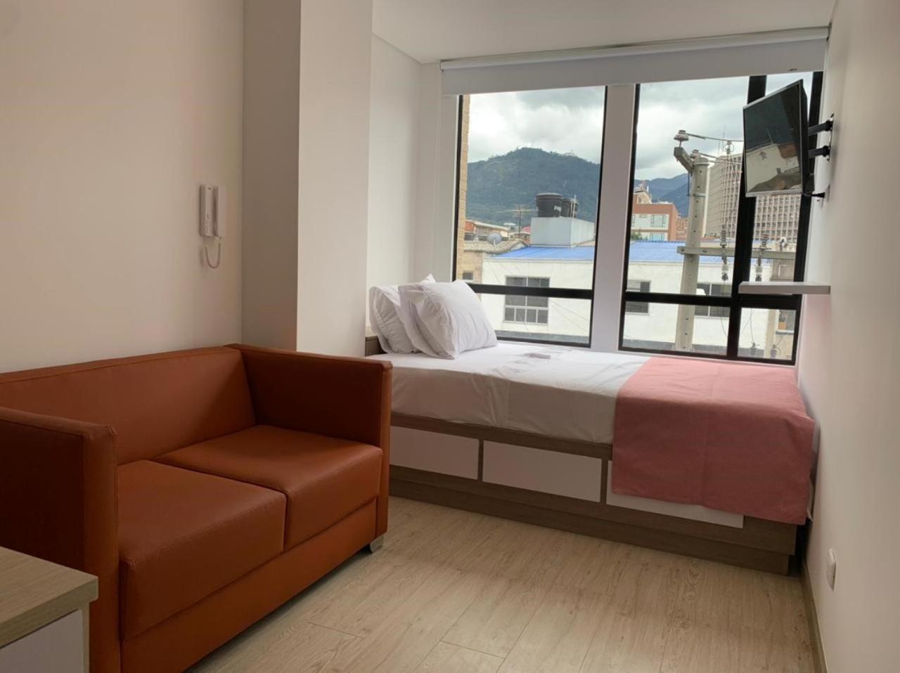 Aparta Estudios Connect